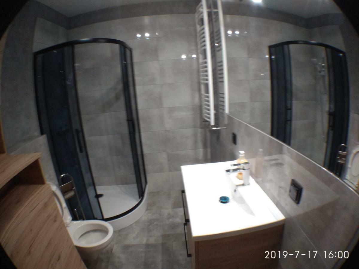 1120 Smialego 41 - Tanie Pokoje W Apartamencie - Samodzielne Zameldowanie - Self Check In Poznań Exterior foto